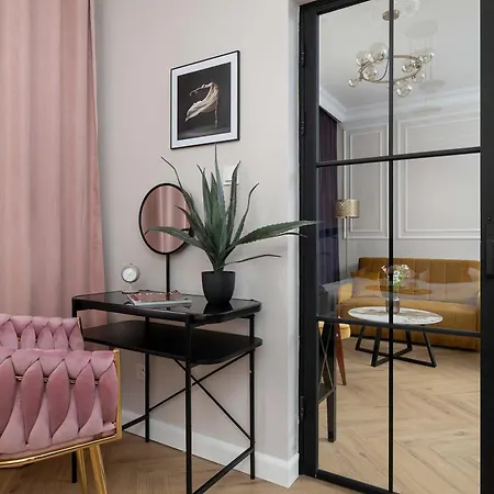 Апартаменты Elegant With A Work Space Close To The Center By Renters Катовице