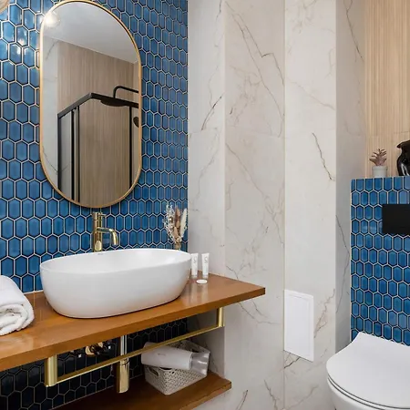 Elegant With A Work Space Close To The Center By Renters Апартаменты *