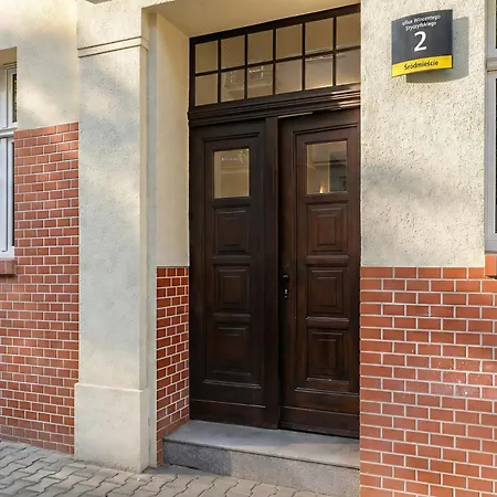 דירה Elegant With A Work Space Close To The Center By Renters קטוביץ