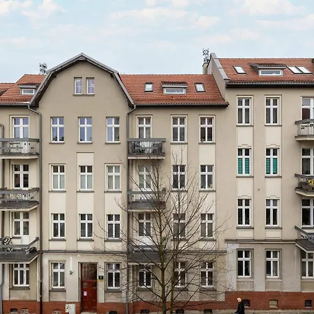 Elegant With A Work Space Close To The Center By Renters Апартаменты Катовице