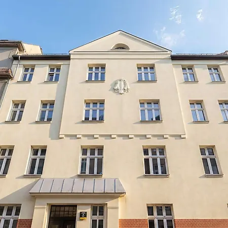 Elegant With A Work Space Close To The Center By Renters Апартаменты