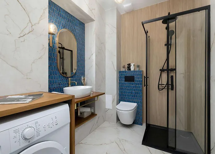 Апартаменты Elegant With A Work Space Close To The Center By Renters *