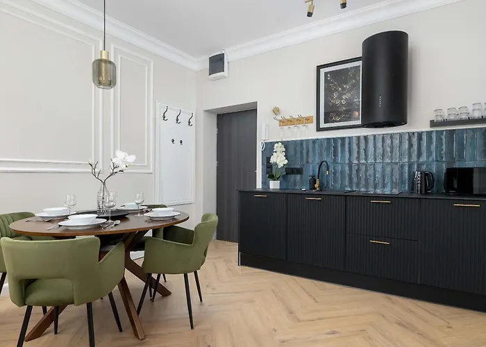 Elegant With A Work Space Close To The Center By Renters * Катовице